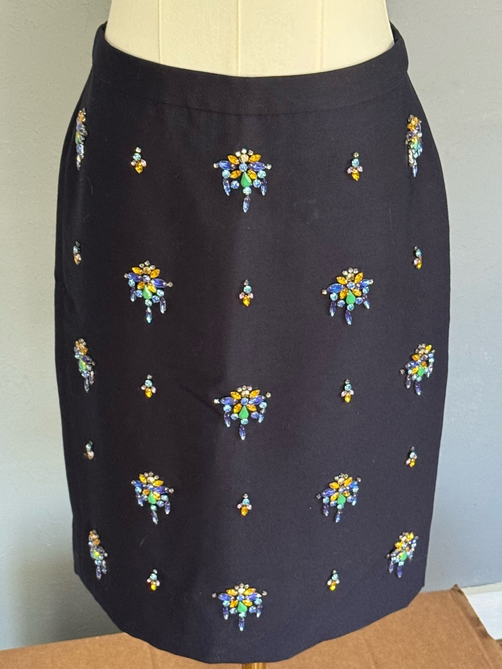 J CREW COLLECTION Navy Blue Pencil Skirt Embellish Jeweled Wool Silk Size 2 EUC